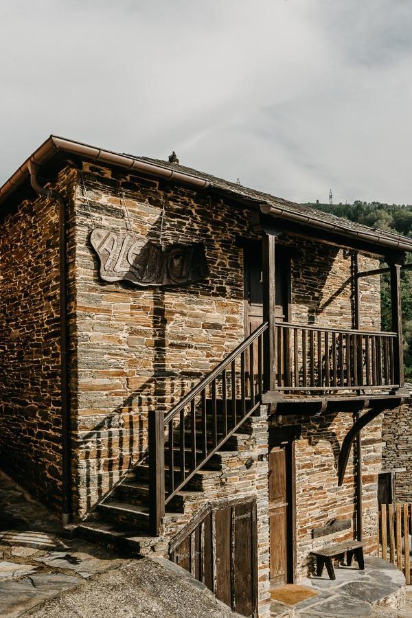 Gasthaus Casas De Outeiro Samos Exterior foto